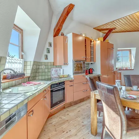 1 Bedroom Lovely In Nyaraló *