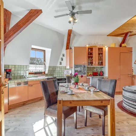 1 Bedroom Lovely In Nyaraló *