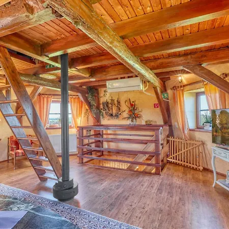 1 Bedroom Lovely In Nyaraló Neukalen