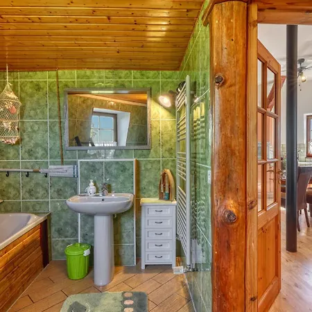 1 Bedroom Lovely In *